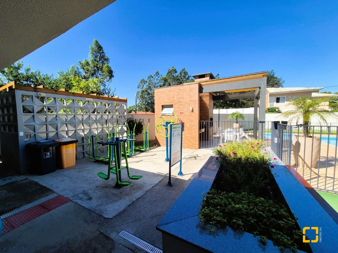 Apartamento com 48m², 2 quartos, 1 garagem, no bairro Sertão do Maruim em São José