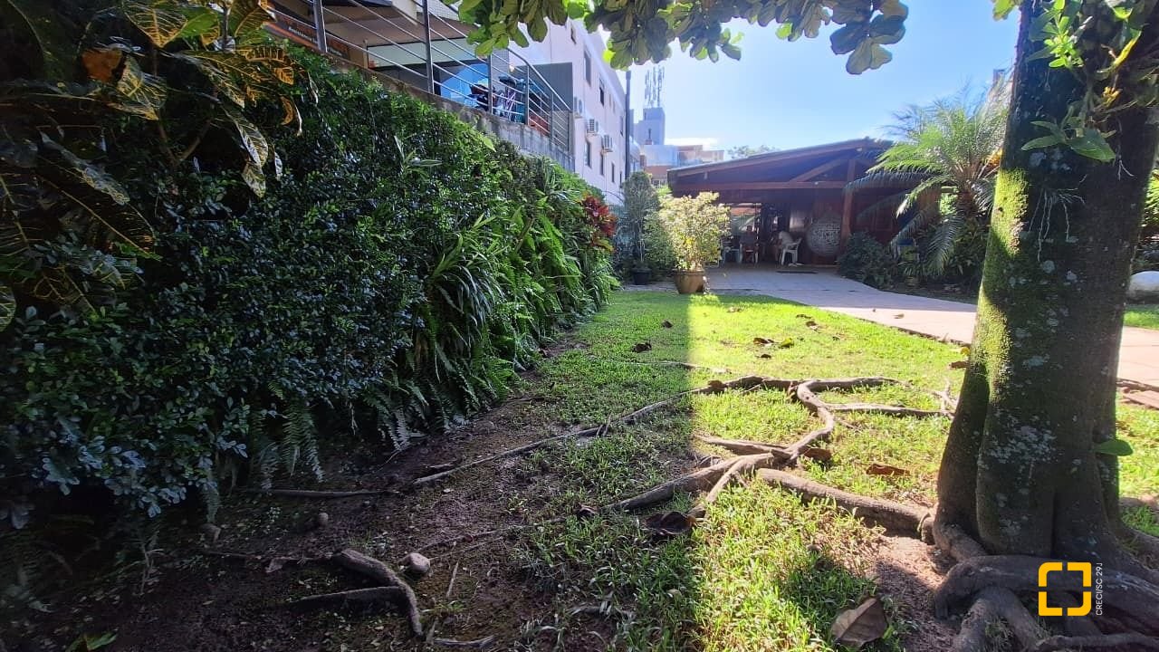 Terreno com 556m², no bairro Jurerê Internacional em Florianópolis