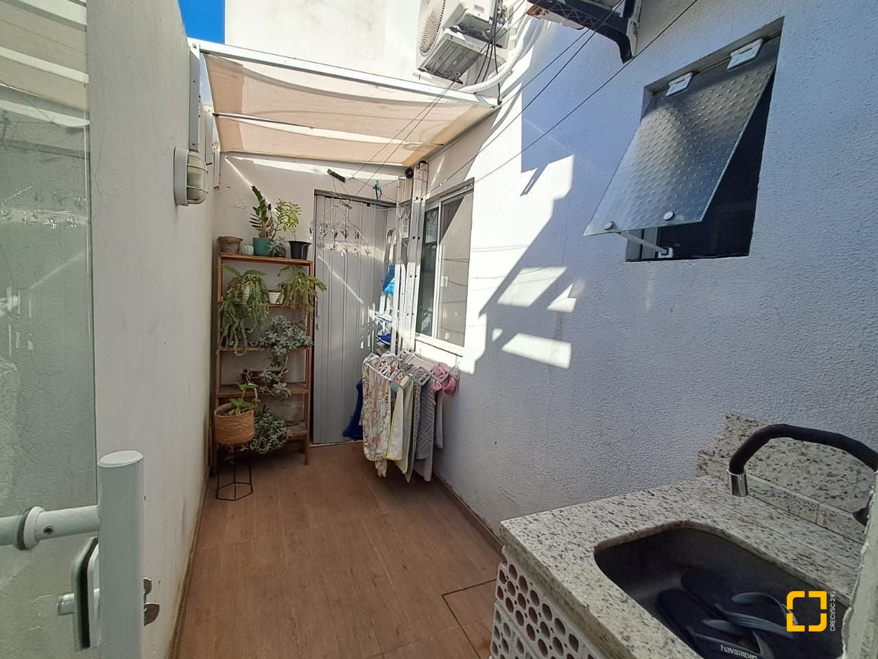 Apartamento com 99m², 5 quartos (sendo 2 suítes), 1 garagem, no bairro Ingleses em Florianópolis