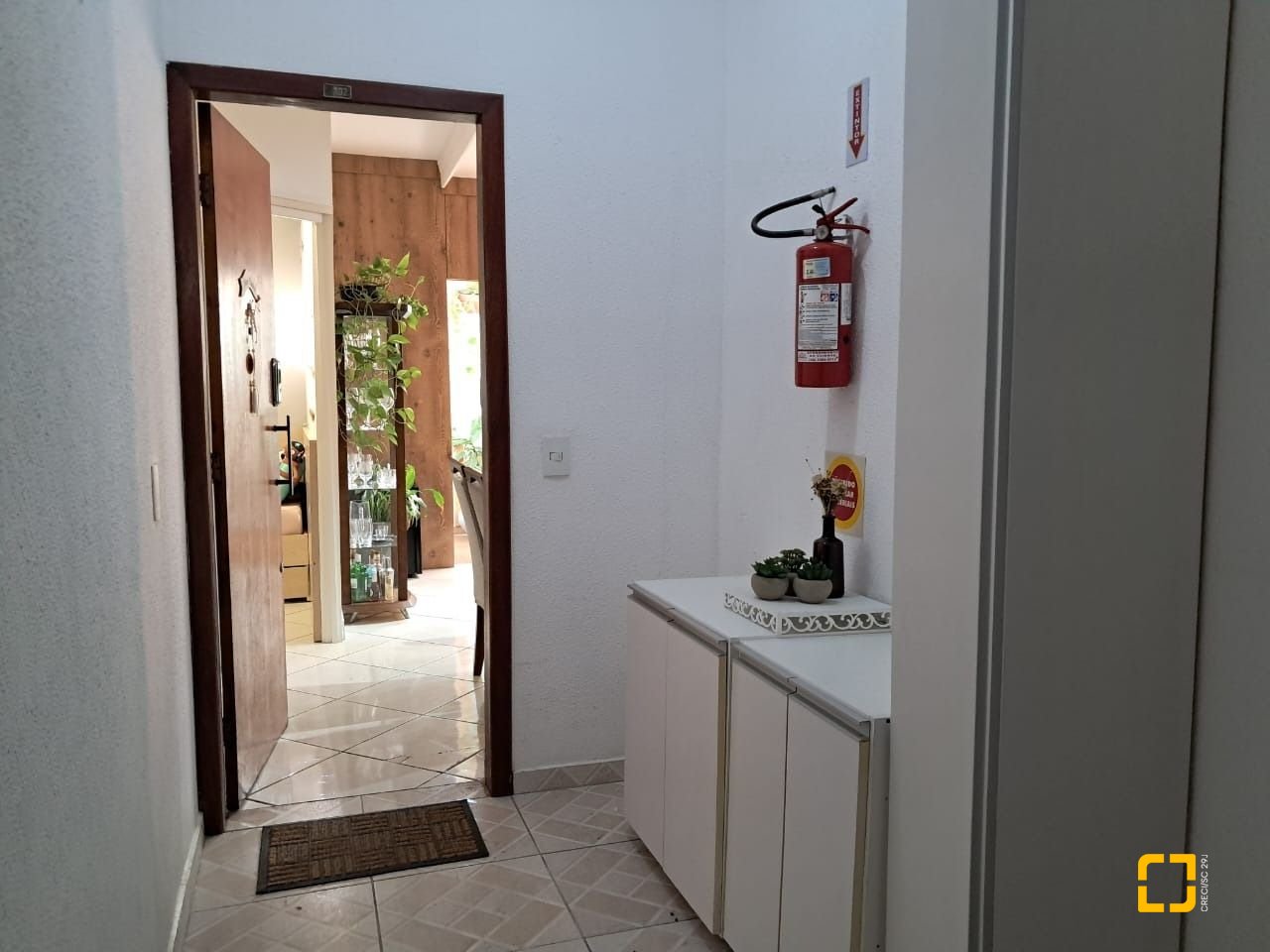 Apartamento com 99m², 5 quartos (sendo 2 suítes), 1 garagem, no bairro Ingleses em Florianópolis