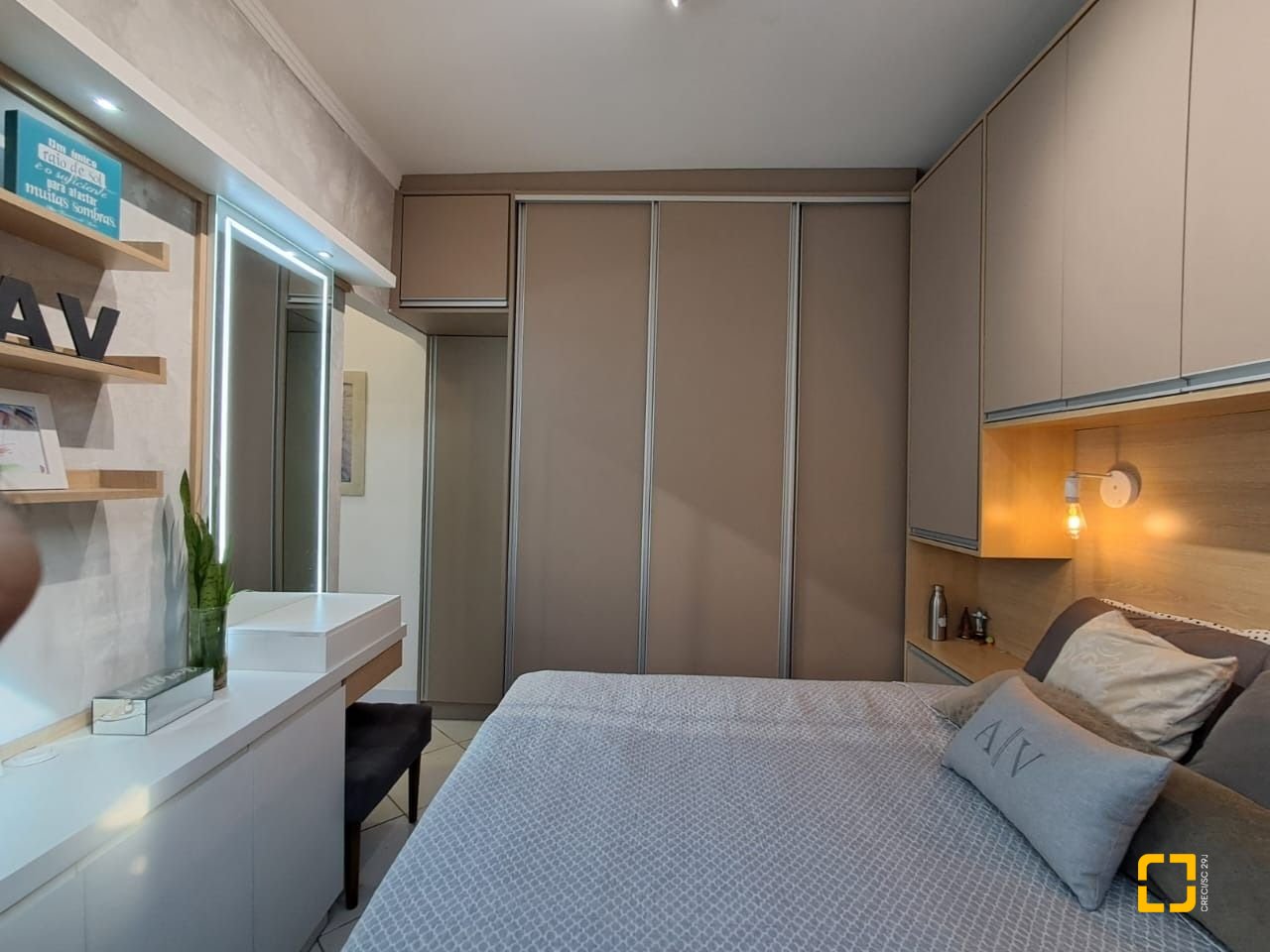 Apartamento com 99m², 5 quartos (sendo 2 suítes), 1 garagem, no bairro Ingleses em Florianópolis