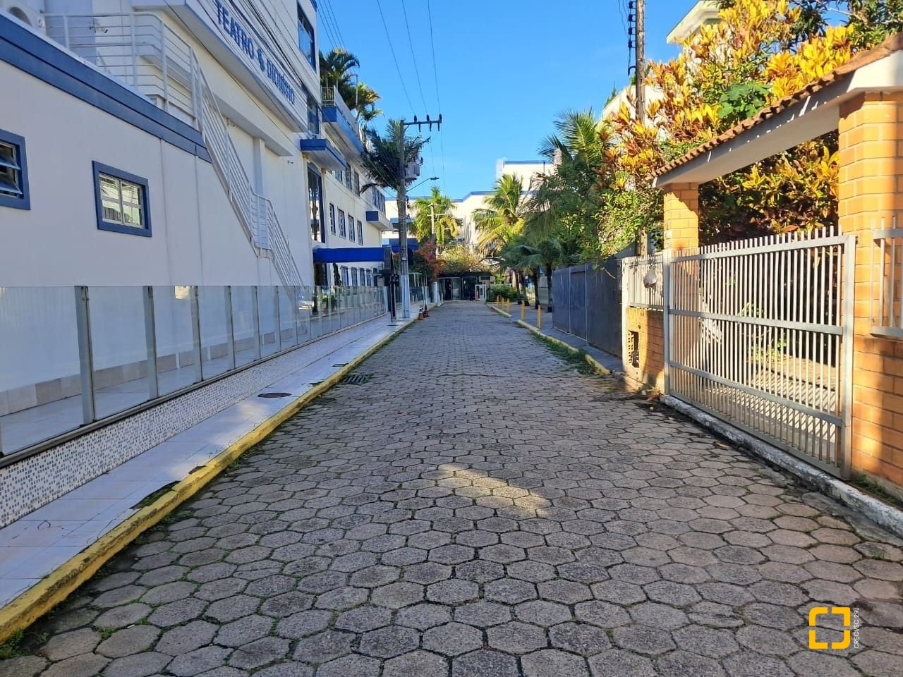 Apartamento com 99m², 5 quartos (sendo 2 suítes), 1 garagem, no bairro Ingleses em Florianópolis