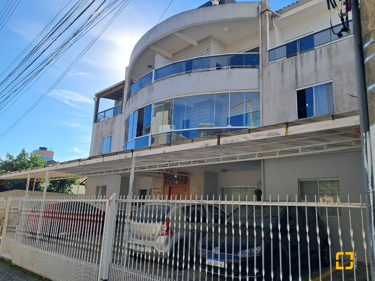 Apartamento com 99m², 5 quartos (sendo 2 suítes), 1 garagem, no bairro Ingleses em Florianópolis
