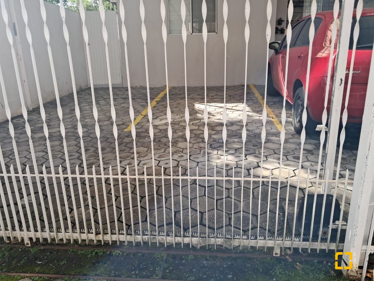 Apartamento com 99m², 5 quartos (sendo 2 suítes), 1 garagem, no bairro Ingleses em Florianópolis
