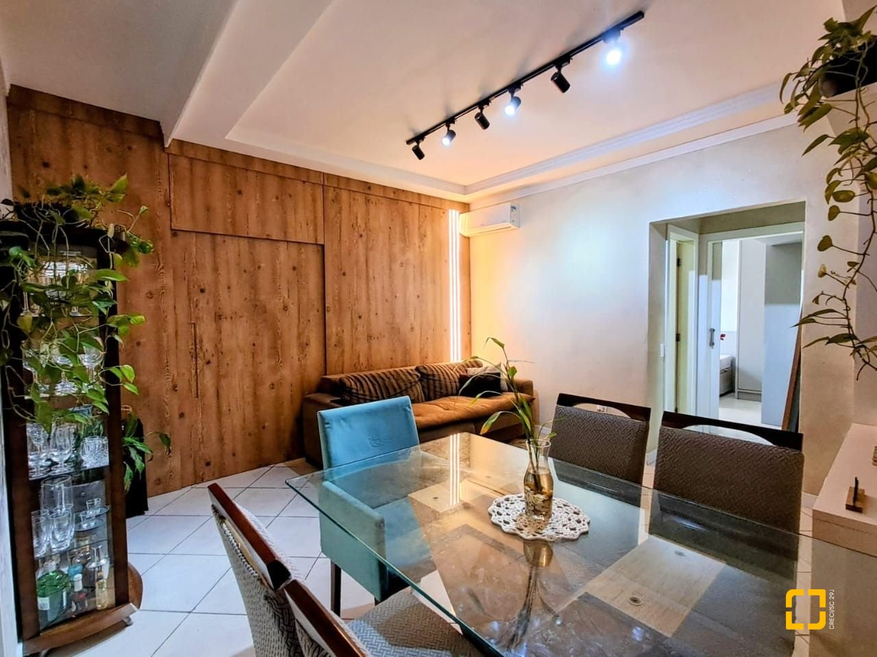 Apartamento com 99m², 5 quartos (sendo 2 suítes), 1 garagem, no bairro Ingleses em Florianópolis