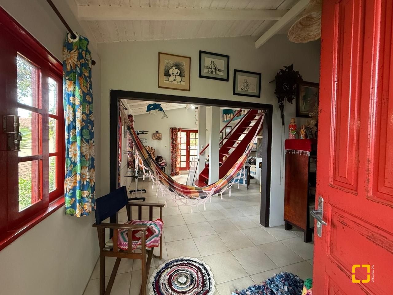 Casa com 154m², 2 quartos (sendo 1 suíte), 1 garagem, no bairro Ponta de Baixo em São José