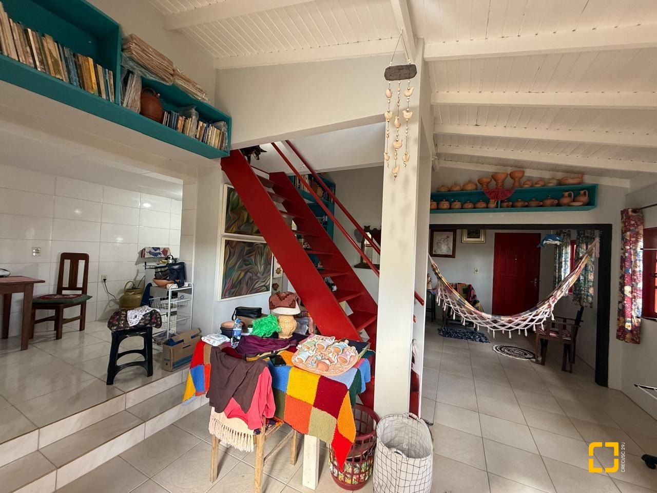 Casa com 154m², 2 quartos (sendo 1 suíte), 1 garagem, no bairro Ponta de Baixo em São José