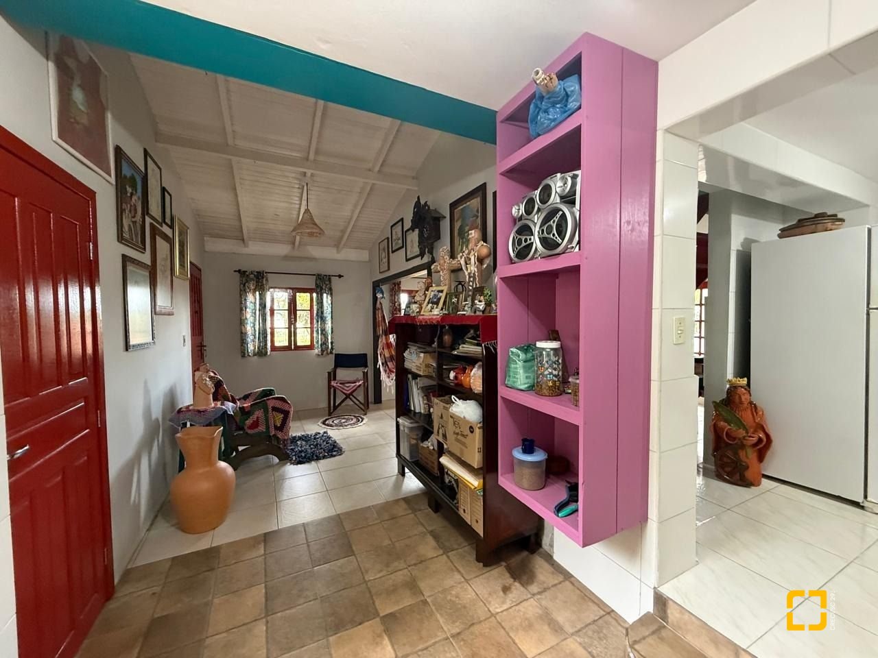 Casa com 154m², 2 quartos (sendo 1 suíte), 1 garagem, no bairro Ponta de Baixo em São José