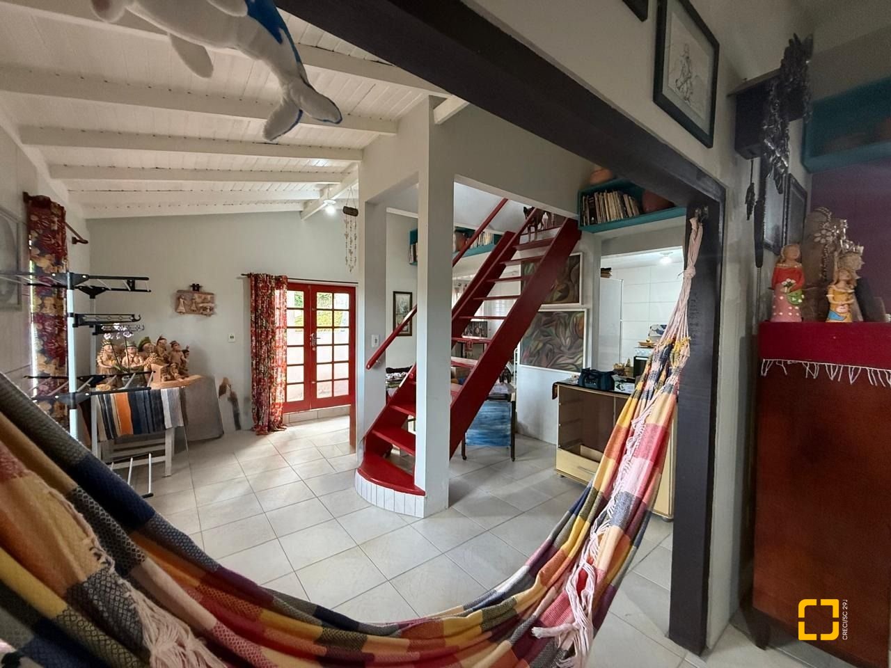 Casa com 154m², 2 quartos (sendo 1 suíte), 1 garagem, no bairro Ponta de Baixo em São José