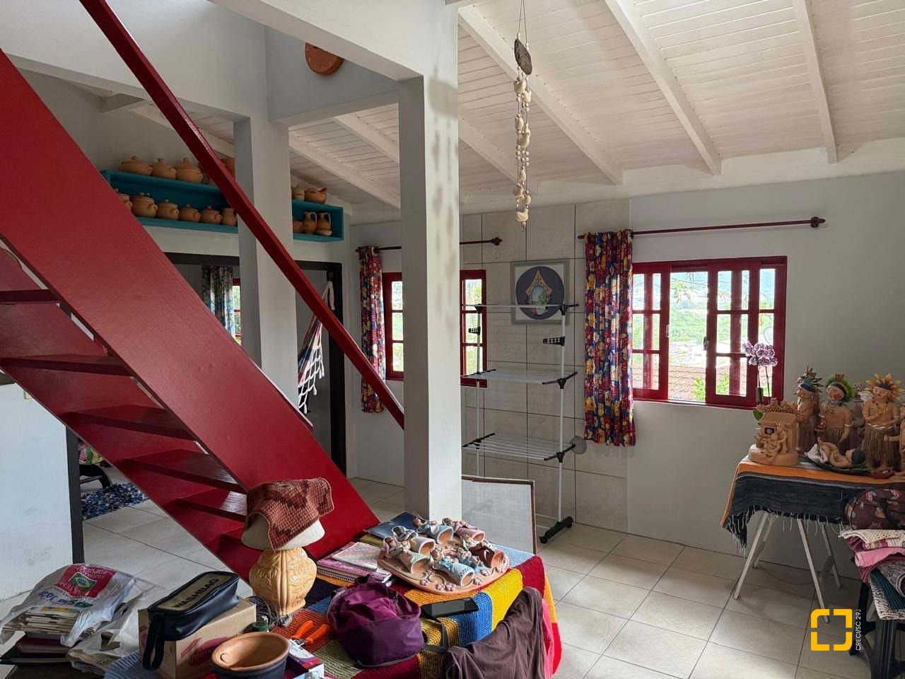 Casa com 154m², 2 quartos (sendo 1 suíte), 1 garagem, no bairro Ponta de Baixo em São José