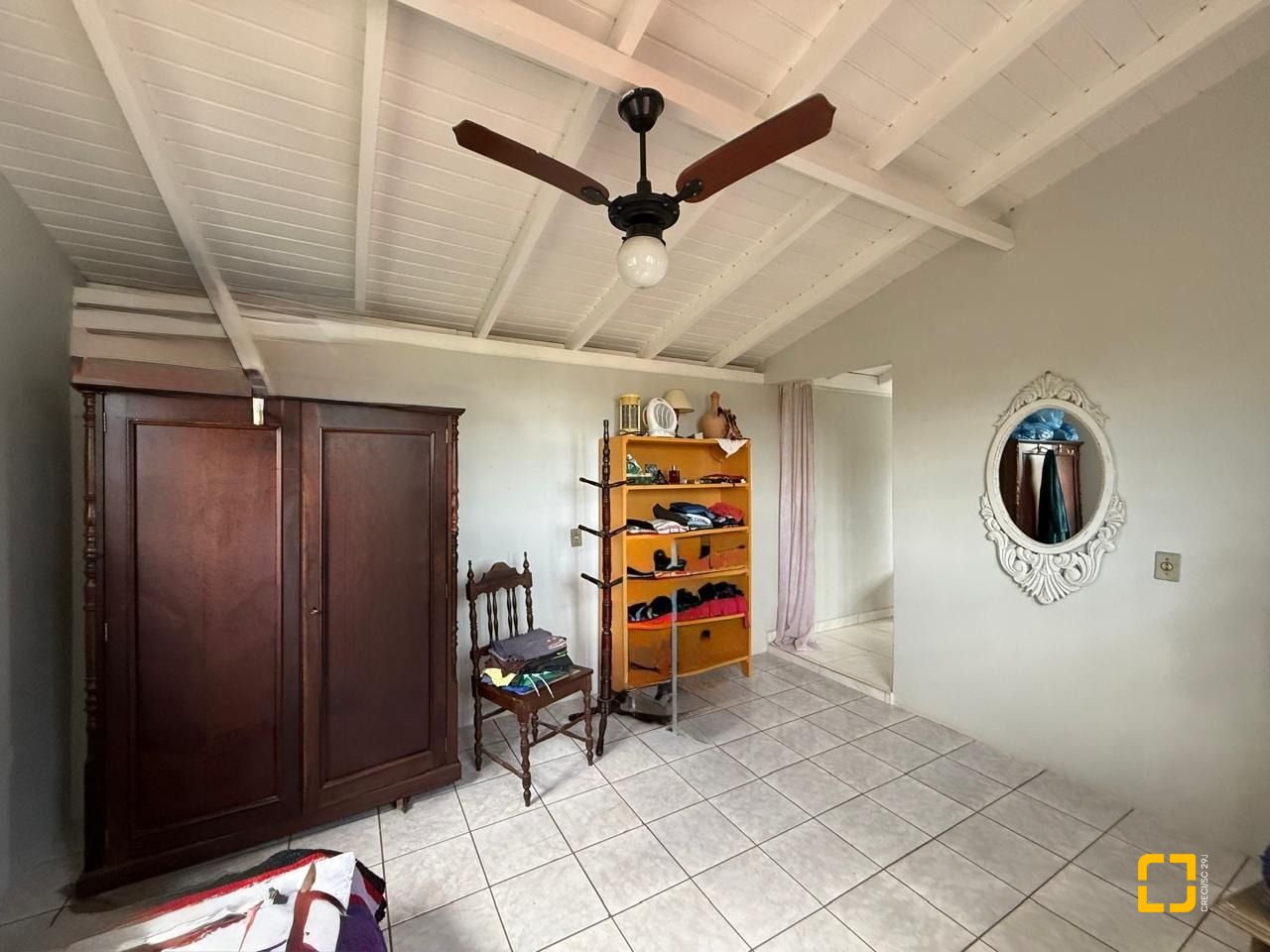 Casa com 154m², 2 quartos (sendo 1 suíte), 1 garagem, no bairro Ponta de Baixo em São José