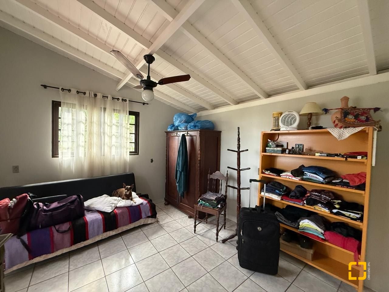 Casa com 154m², 2 quartos (sendo 1 suíte), 1 garagem, no bairro Ponta de Baixo em São José