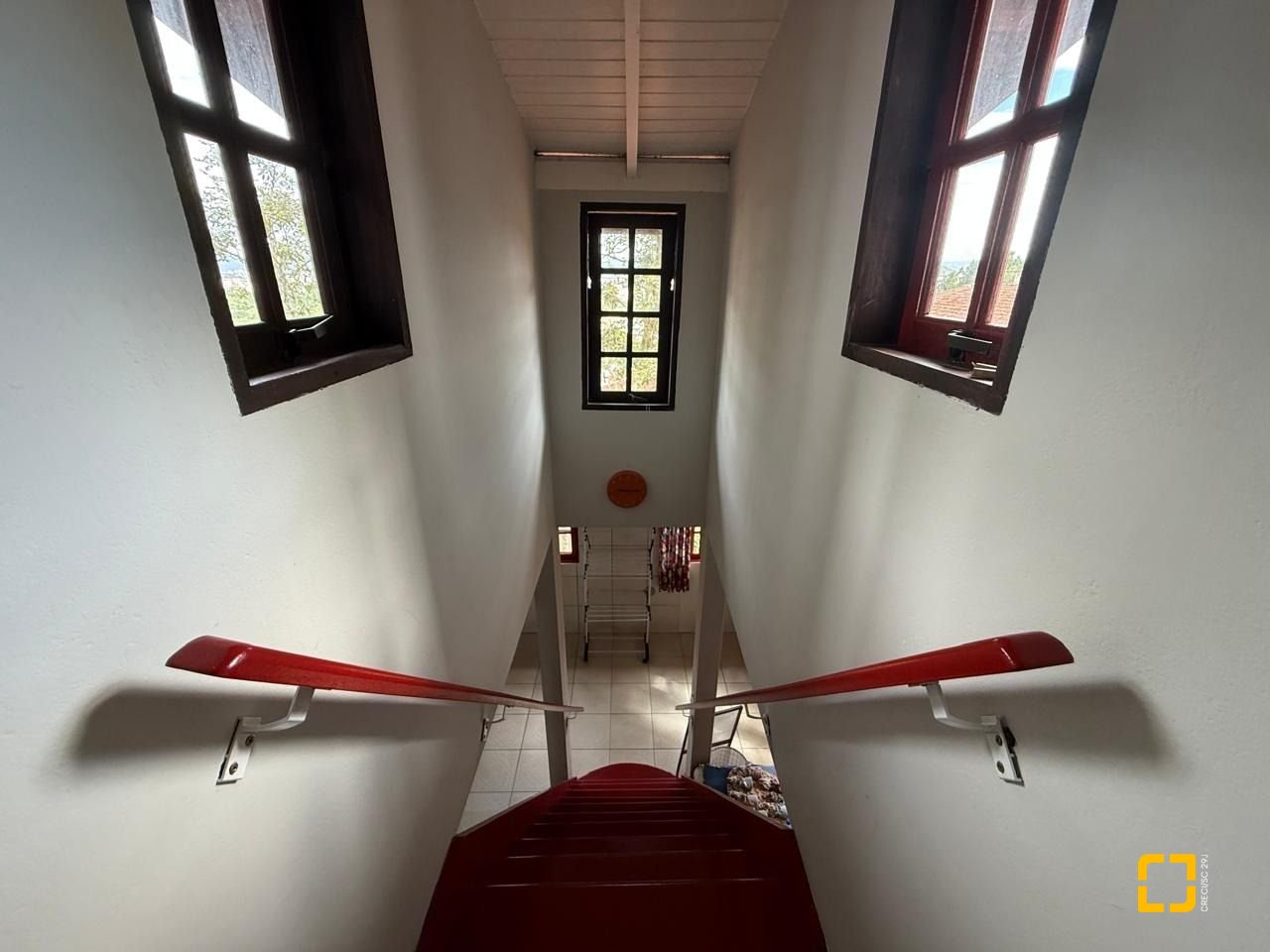 Casa com 154m², 2 quartos (sendo 1 suíte), 1 garagem, no bairro Ponta de Baixo em São José