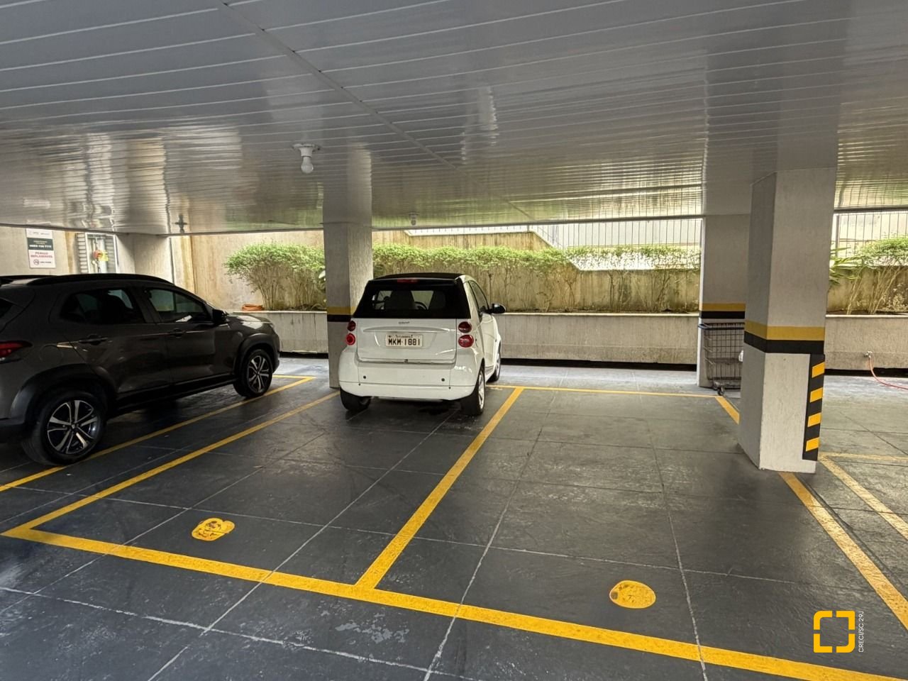 Apartamento com 130m², 6 quartos (sendo 2 suítes), 3 garagens, no bairro Agronômica em Florianópolis