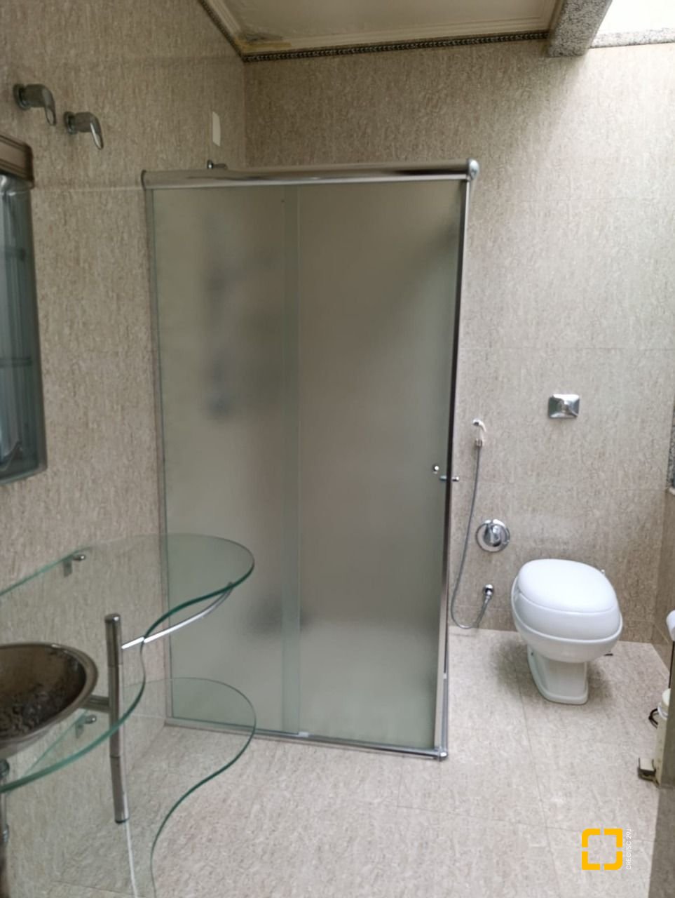 Casa com 139m², 4 quartos (sendo 1 suíte), 2 garagens, no bairro Jardim Atlântico em Florianópolis