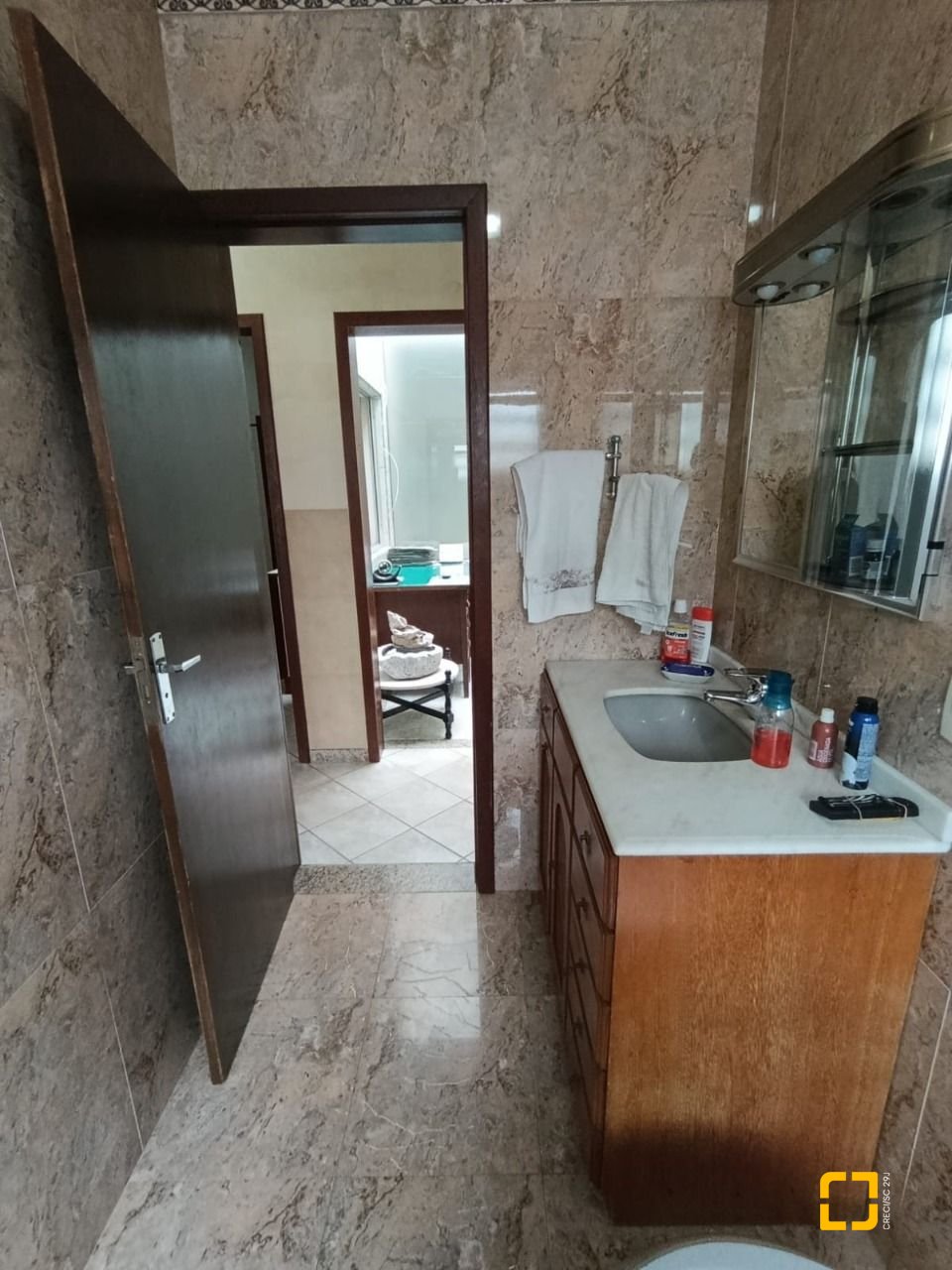Casa com 139m², 4 quartos (sendo 1 suíte), 2 garagens, no bairro Jardim Atlântico em Florianópolis