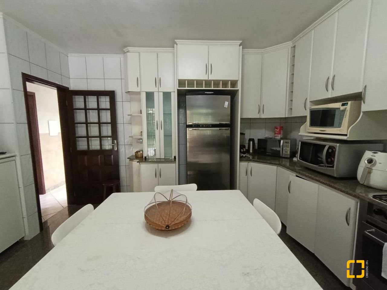 Casa com 139m², 4 quartos (sendo 1 suíte), 2 garagens, no bairro Jardim Atlântico em Florianópolis