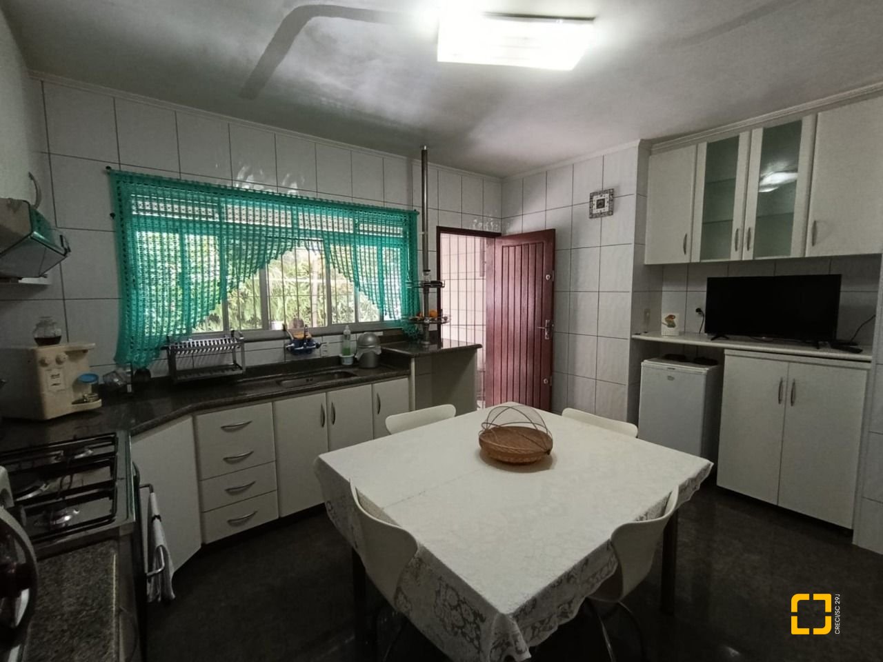 Casa com 139m², 4 quartos (sendo 1 suíte), 2 garagens, no bairro Jardim Atlântico em Florianópolis