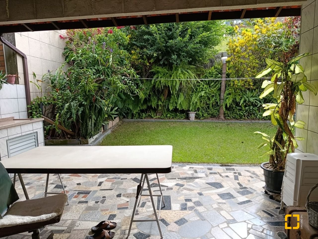Casa com 139m², 4 quartos (sendo 1 suíte), 2 garagens, no bairro Jardim Atlântico em Florianópolis