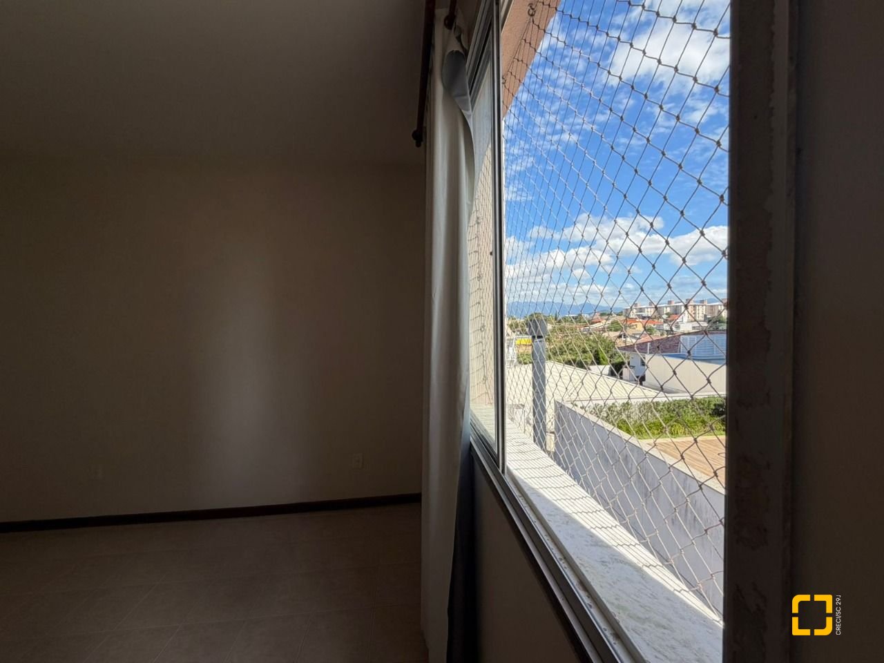 Apartamento com 96m², 4 quartos (sendo 1 suíte), 1 garagem, no bairro Capoeiras em Florianópolis