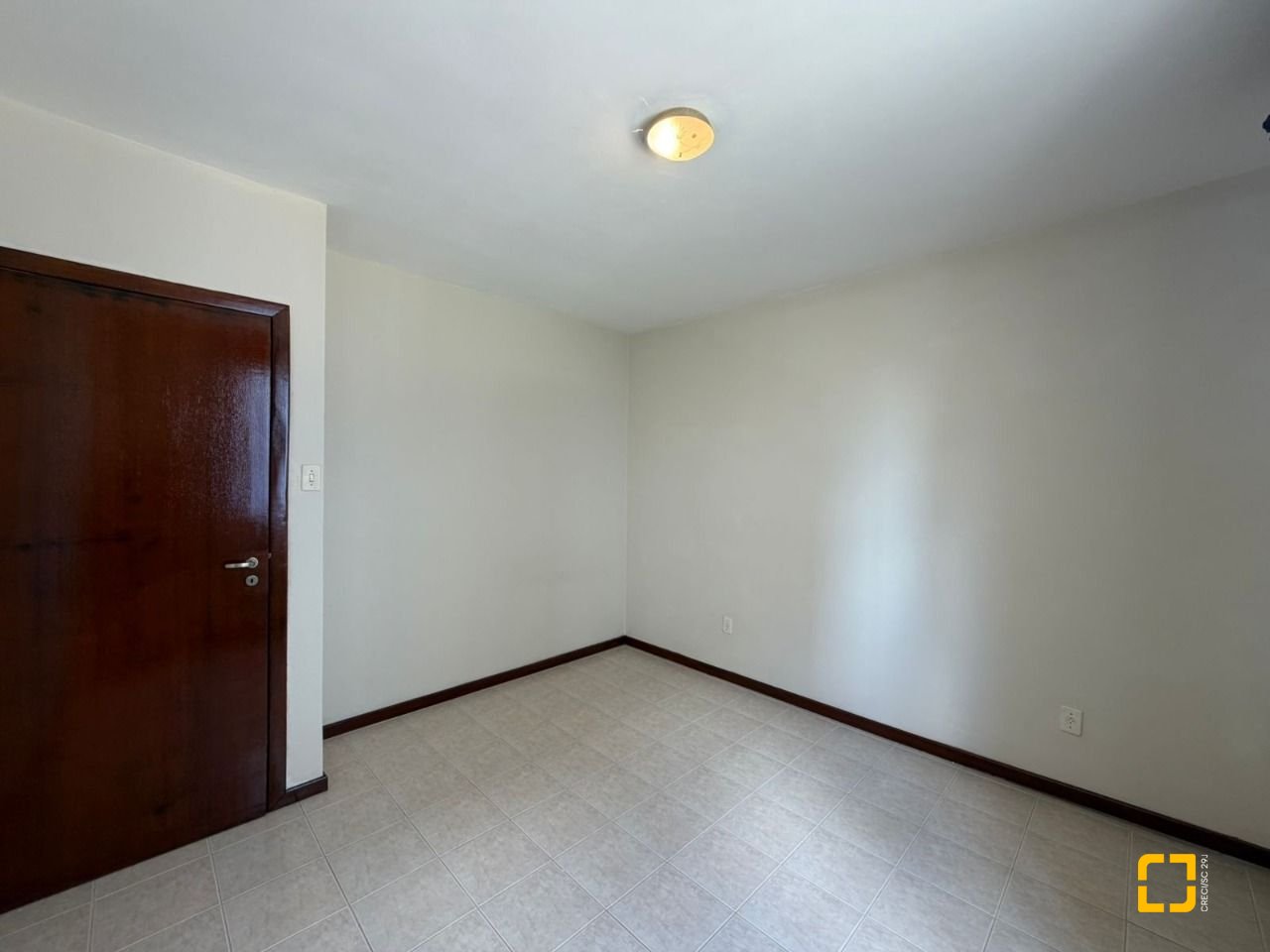 Apartamento com 96m², 4 quartos (sendo 1 suíte), 1 garagem, no bairro Capoeiras em Florianópolis
