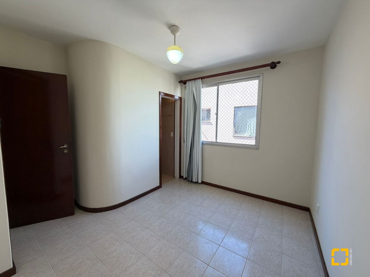 Apartamento com 96m², 4 quartos (sendo 1 suíte), 1 garagem, no bairro Capoeiras em Florianópolis