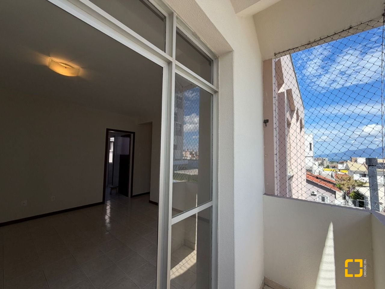 Apartamento com 96m², 4 quartos (sendo 1 suíte), 1 garagem, no bairro Capoeiras em Florianópolis