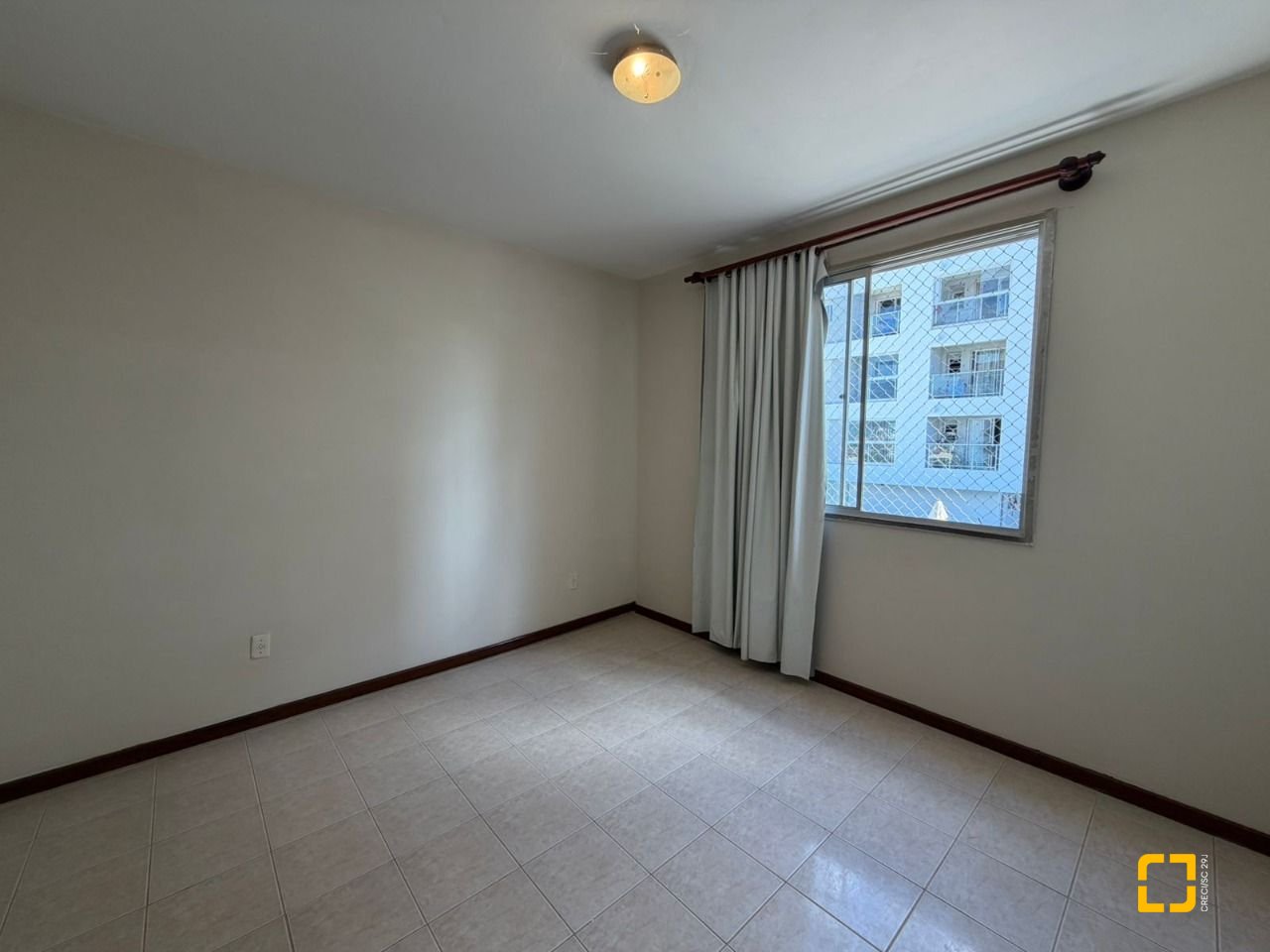 Apartamento com 96m², 4 quartos (sendo 1 suíte), 1 garagem, no bairro Capoeiras em Florianópolis