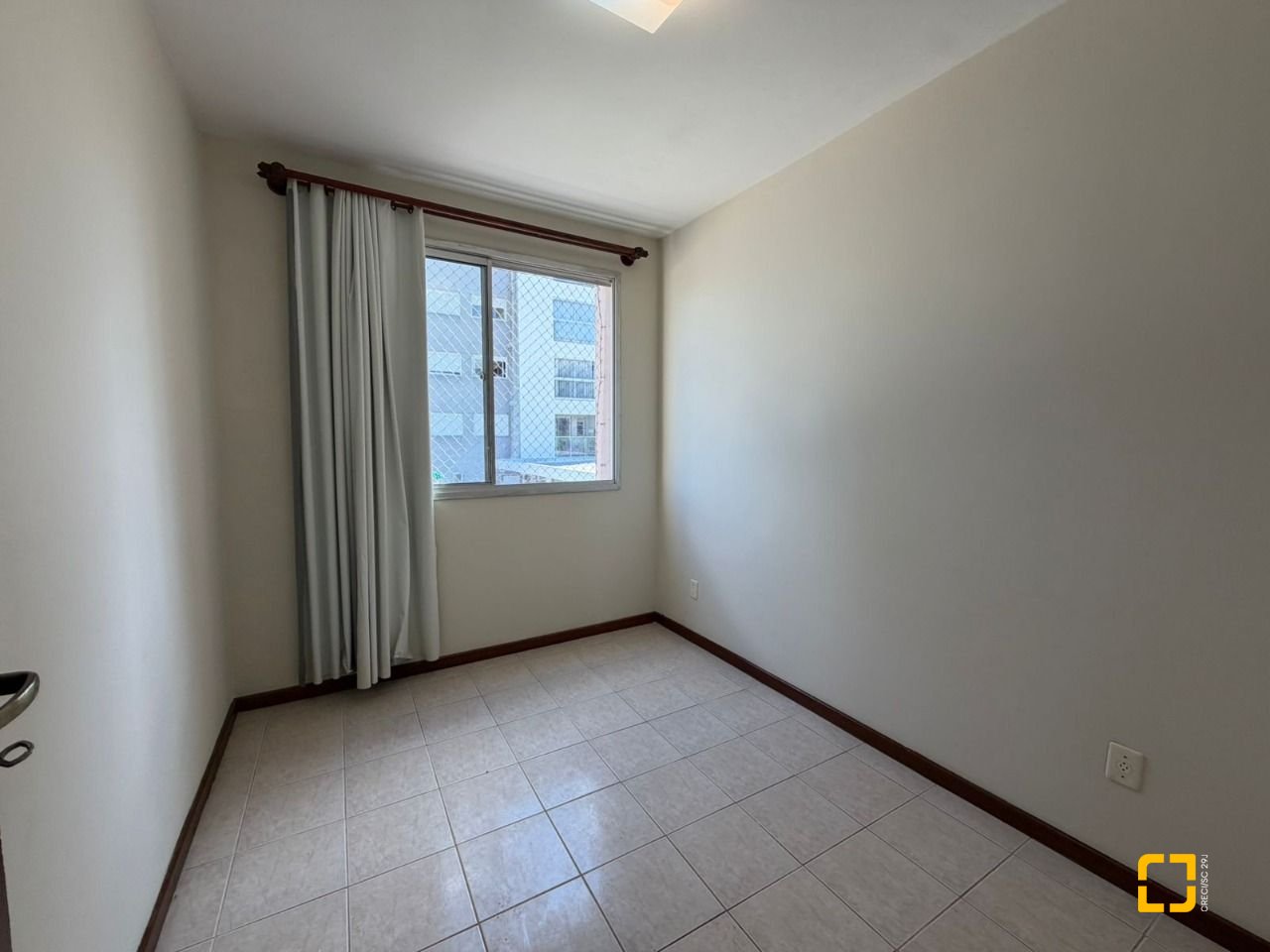 Apartamento com 96m², 4 quartos (sendo 1 suíte), 1 garagem, no bairro Capoeiras em Florianópolis