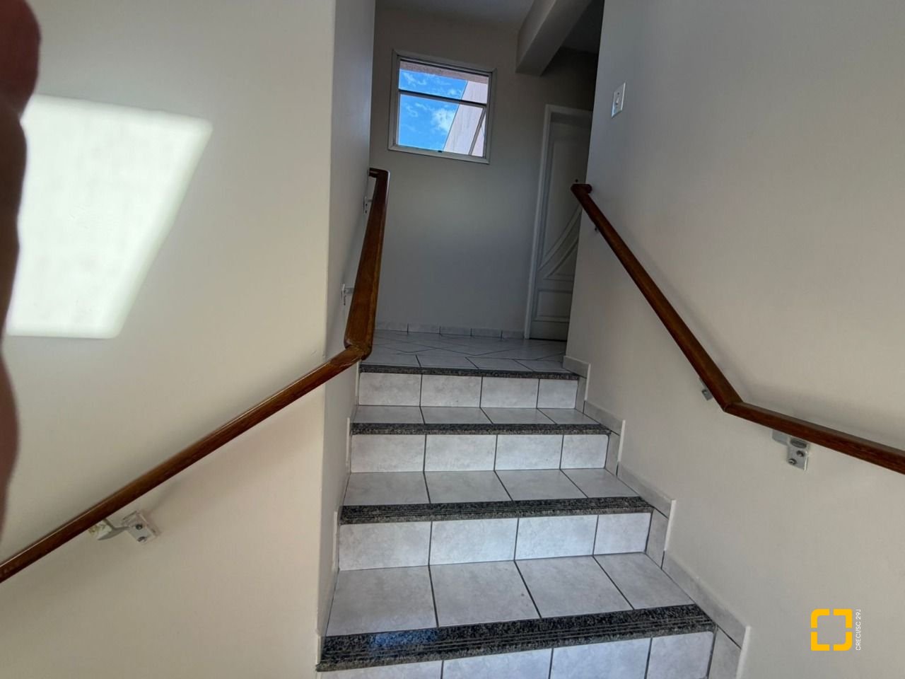 Apartamento com 96m², 4 quartos (sendo 1 suíte), 1 garagem, no bairro Capoeiras em Florianópolis