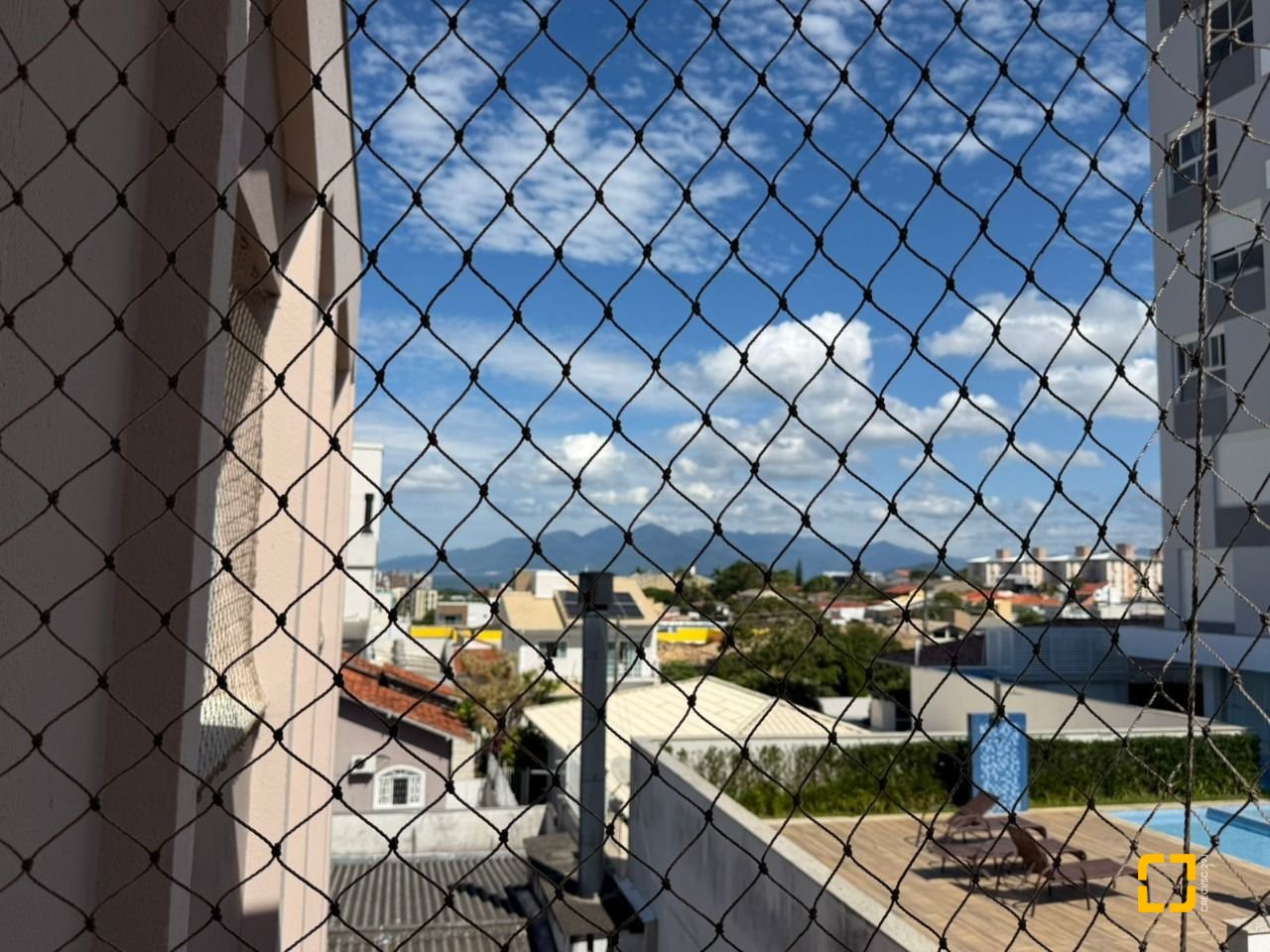 Apartamento com 96m², 4 quartos (sendo 1 suíte), 1 garagem, no bairro Capoeiras em Florianópolis