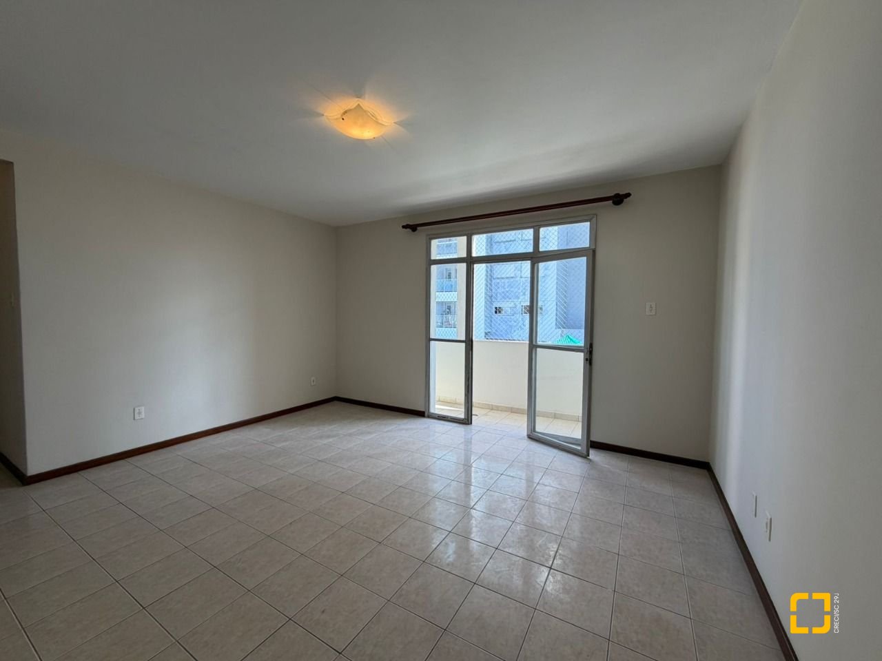 Apartamento com 96m², 4 quartos (sendo 1 suíte), 1 garagem, no bairro Capoeiras em Florianópolis