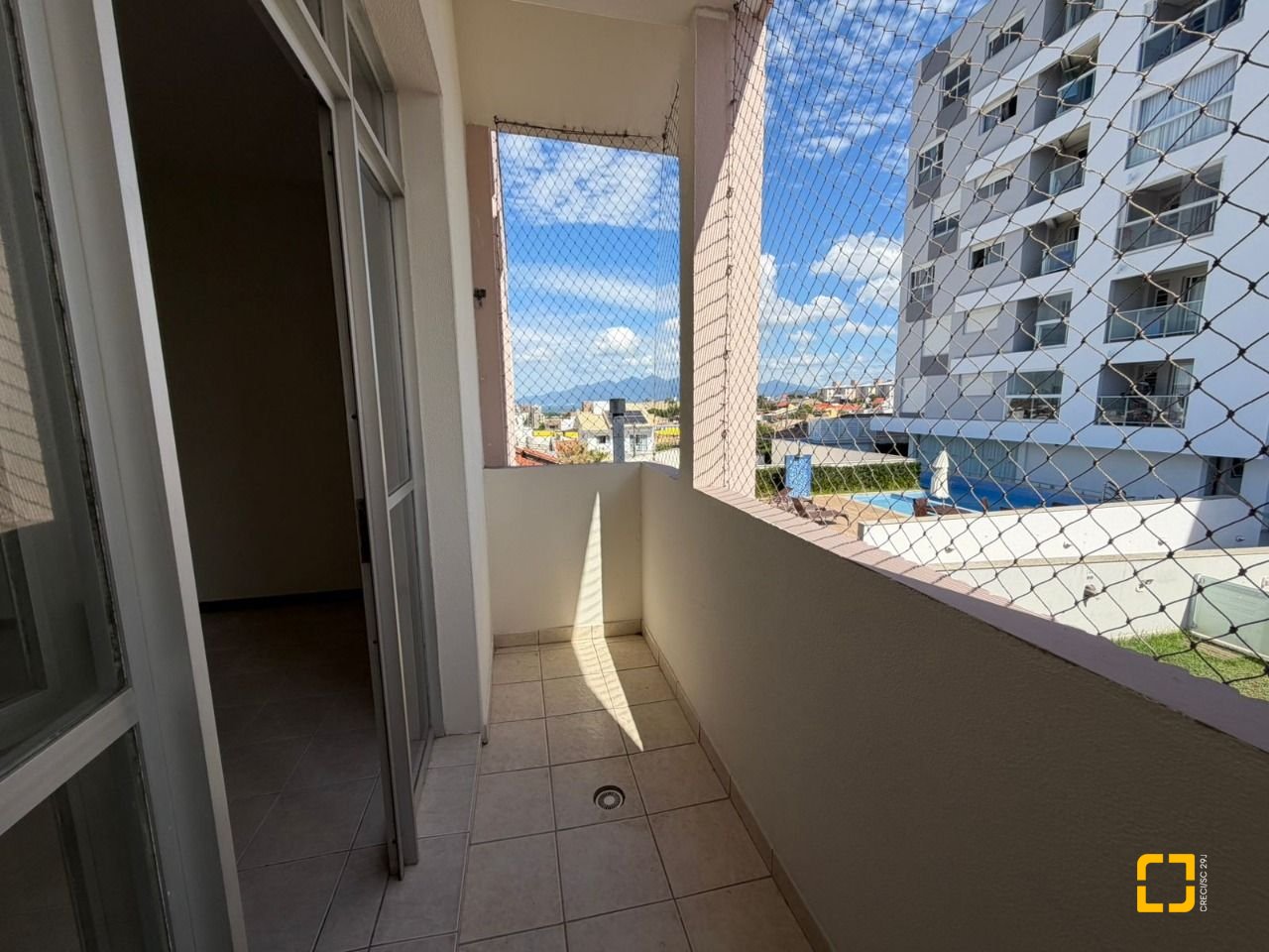 Apartamento com 96m², 3 quartos (sendo 1 suíte), 1 garagem, no bairro Capoeiras em Florianópolis