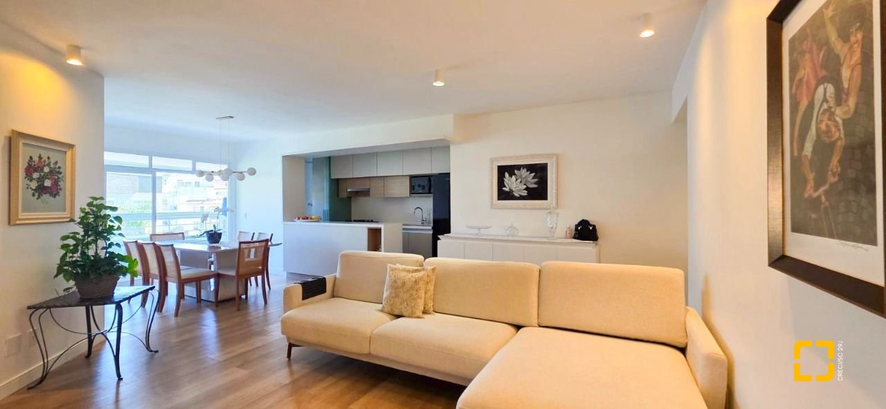 Apartamento com 107m², 4 quartos (sendo 1 suíte), 2 garagens, no bairro Jurerê em Florianópolis