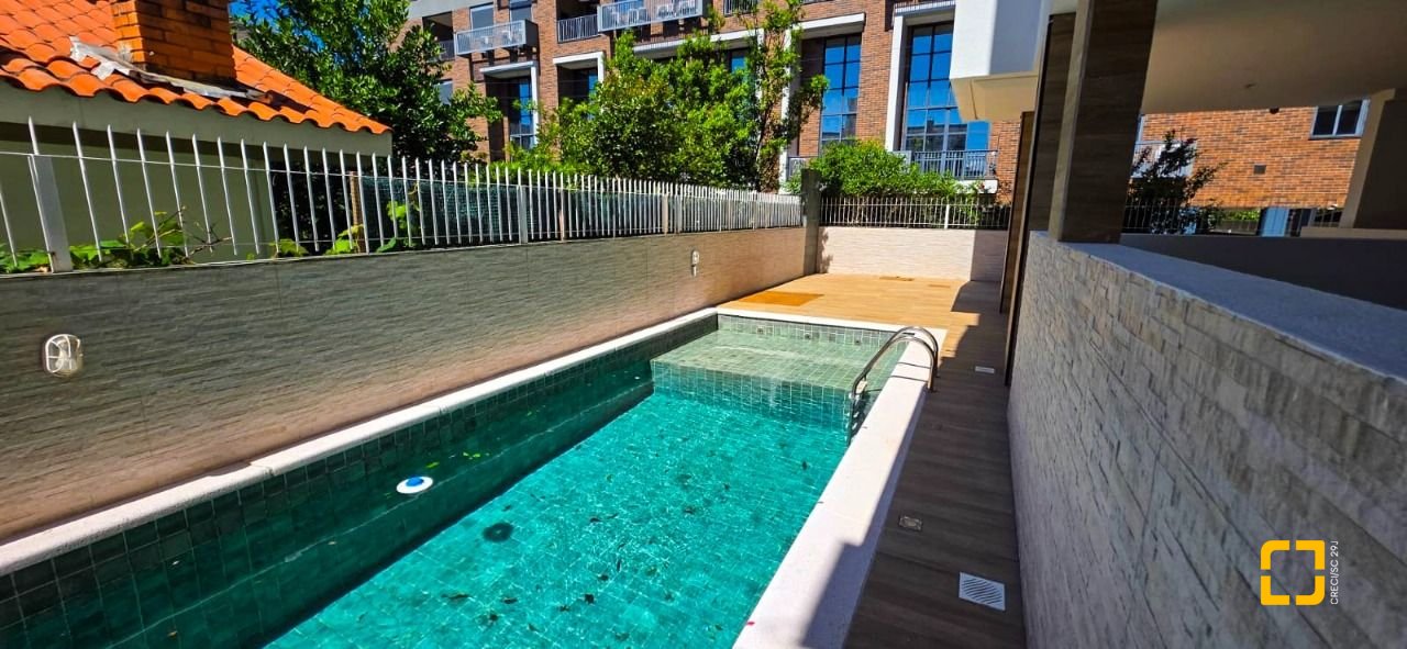 Apartamento com 107m², 4 quartos (sendo 1 suíte), 2 garagens, no bairro Jurerê em Florianópolis