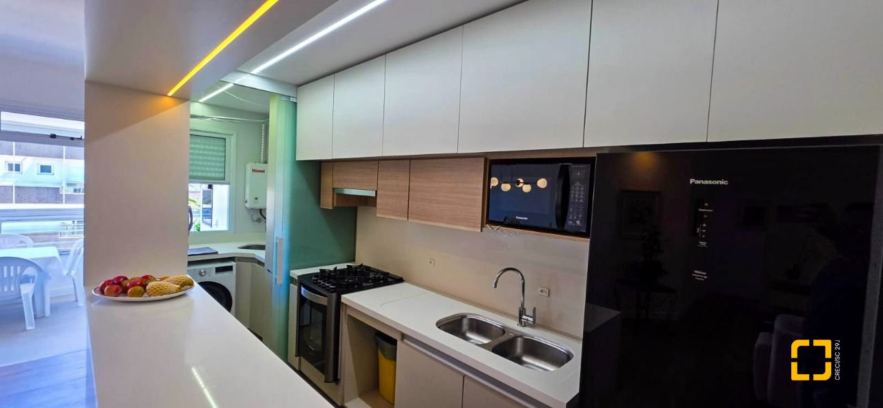 Apartamento com 107m², 4 quartos (sendo 1 suíte), 2 garagens, no bairro Jurerê em Florianópolis