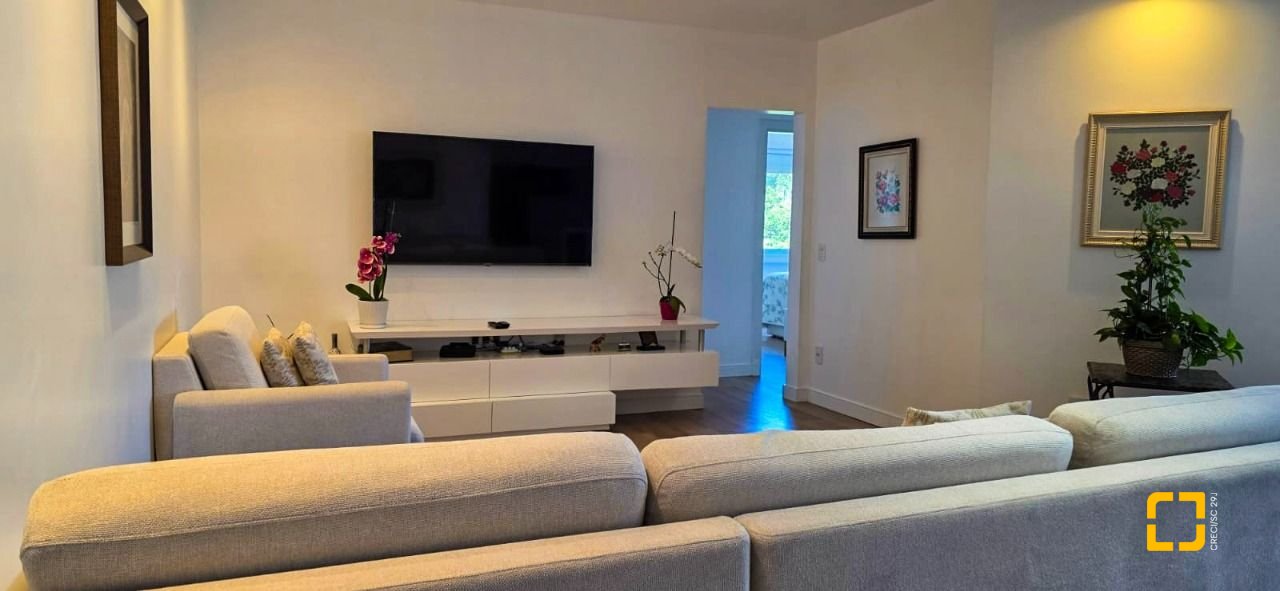 Apartamento com 107m², 4 quartos (sendo 1 suíte), 2 garagens, no bairro Jurerê em Florianópolis