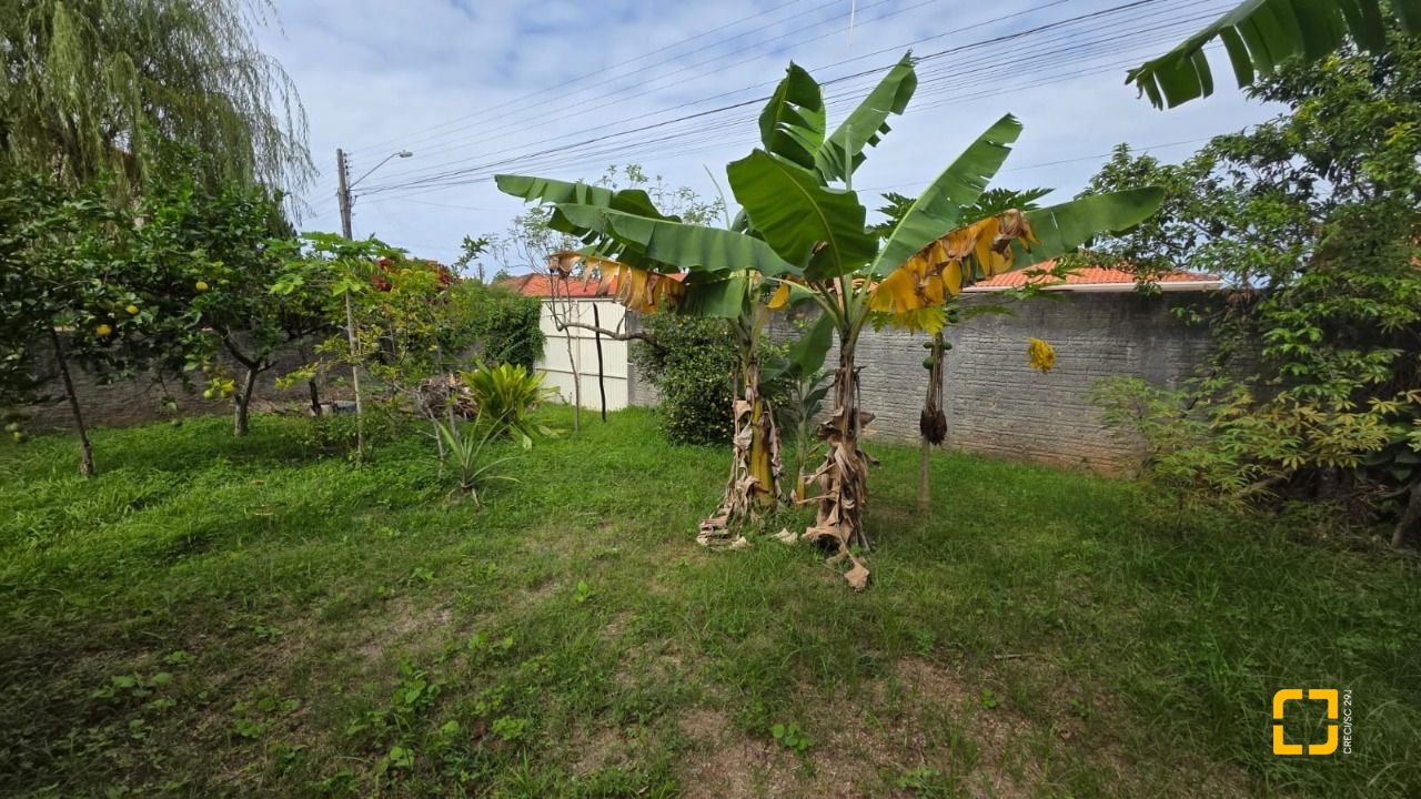 Terreno com 360m², no bairro Carianos em Florianópolis