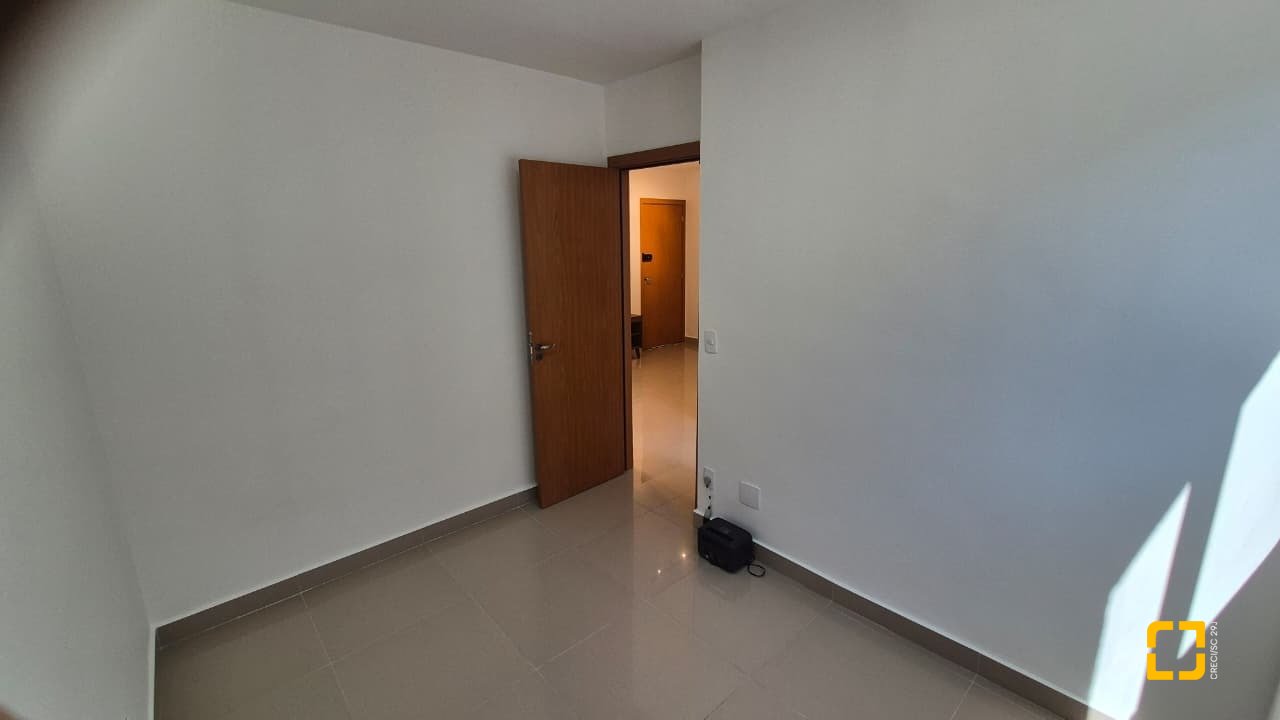Apartamento com 47m², 2 quartos, 1 garagem, no bairro Sertão do Maruim em São José