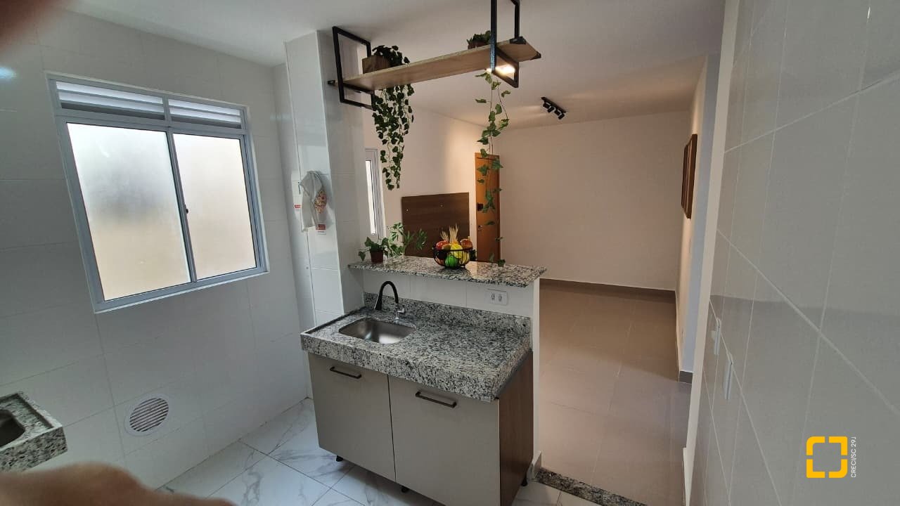 Apartamento com 47m², 2 quartos, 1 garagem, no bairro Sertão do Maruim em São José