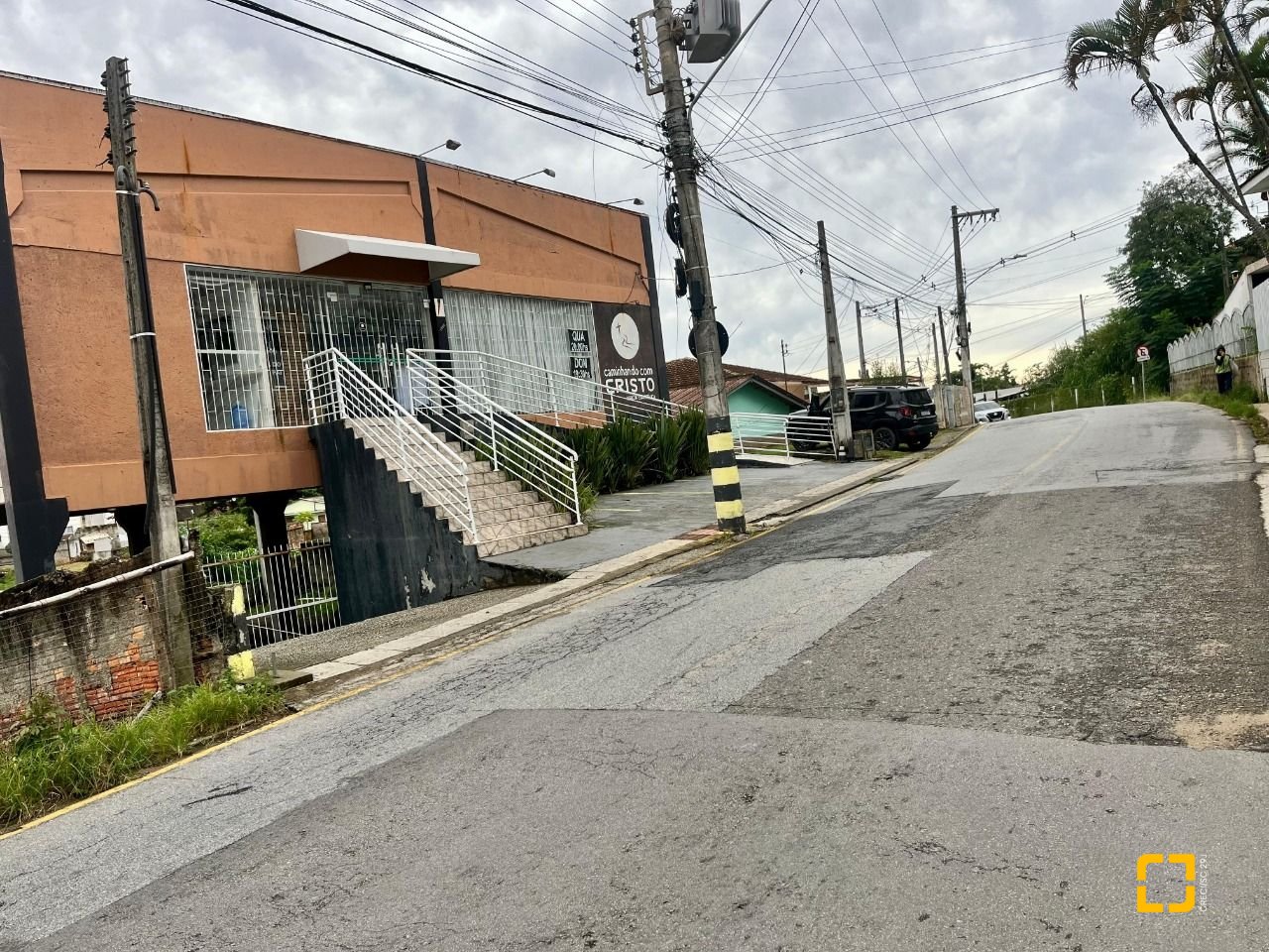 Terreno com 294m², no bairro Areias em São José