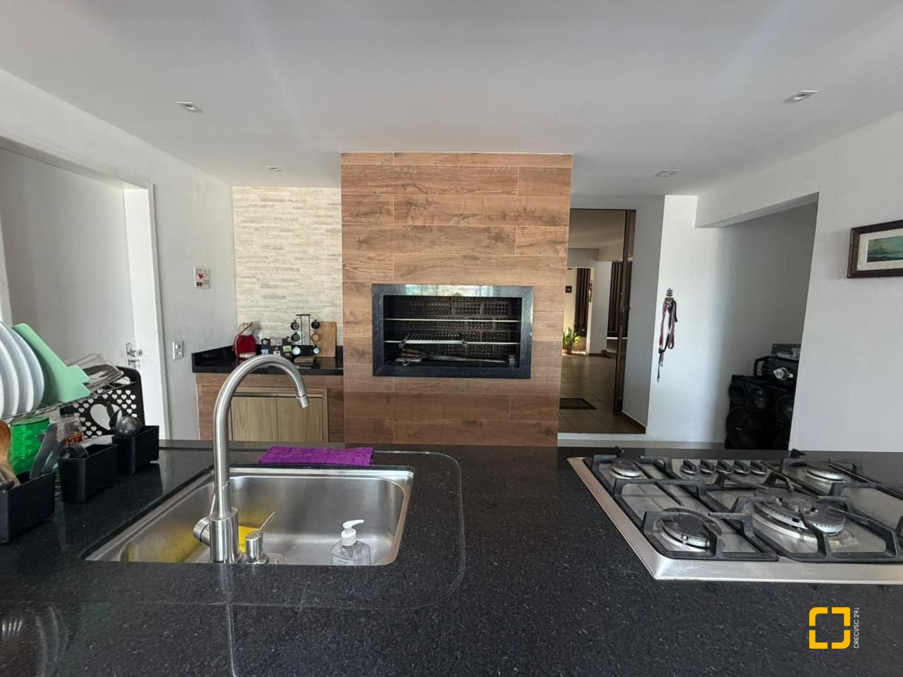 Casa com 241m², 5 quartos (sendo 2 suítes), 4 garagens, no bairro Bom Abrigo em Florianópolis