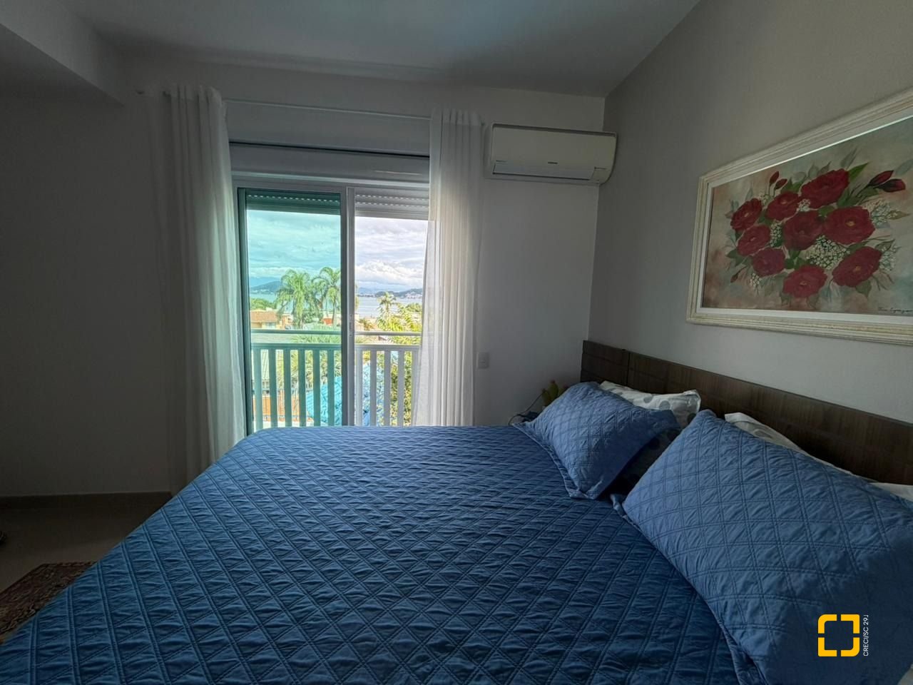 Casa com 241m², 5 quartos (sendo 2 suítes), 4 garagens, no bairro Bom Abrigo em Florianópolis