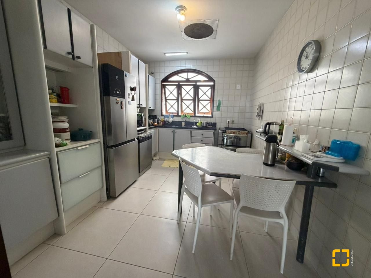 Casa com 241m², 5 quartos (sendo 2 suítes), 4 garagens, no bairro Bom Abrigo em Florianópolis