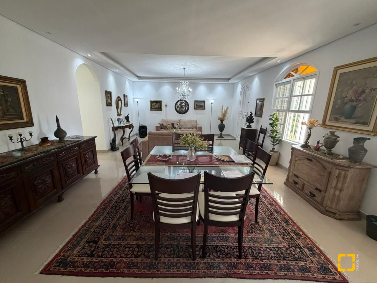 Casa com 241m², 5 quartos (sendo 2 suítes), 4 garagens, no bairro Bom Abrigo em Florianópolis