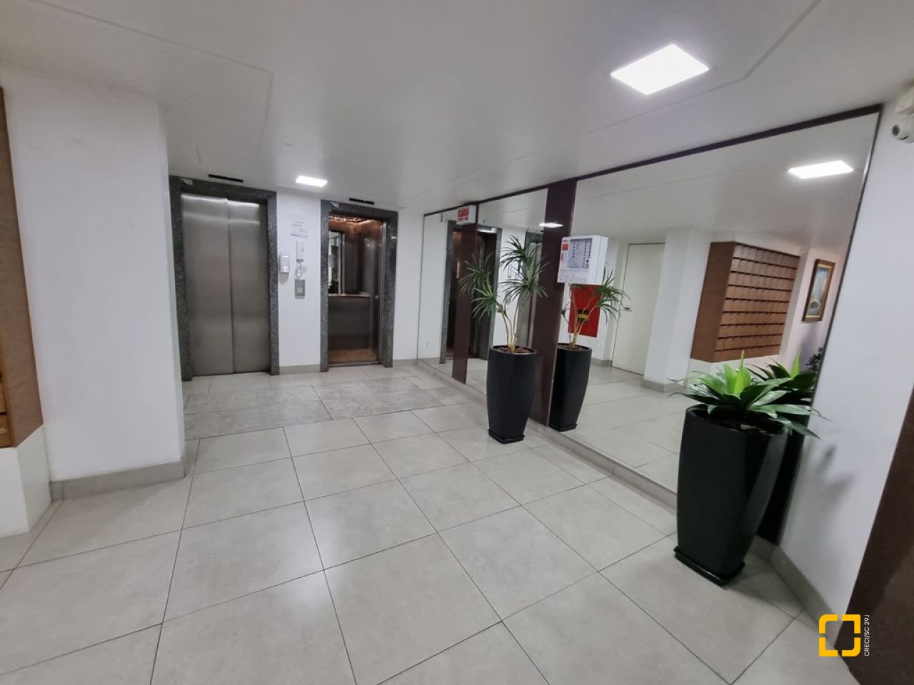 Sala com 32m², no bairro Centro em Florianópolis