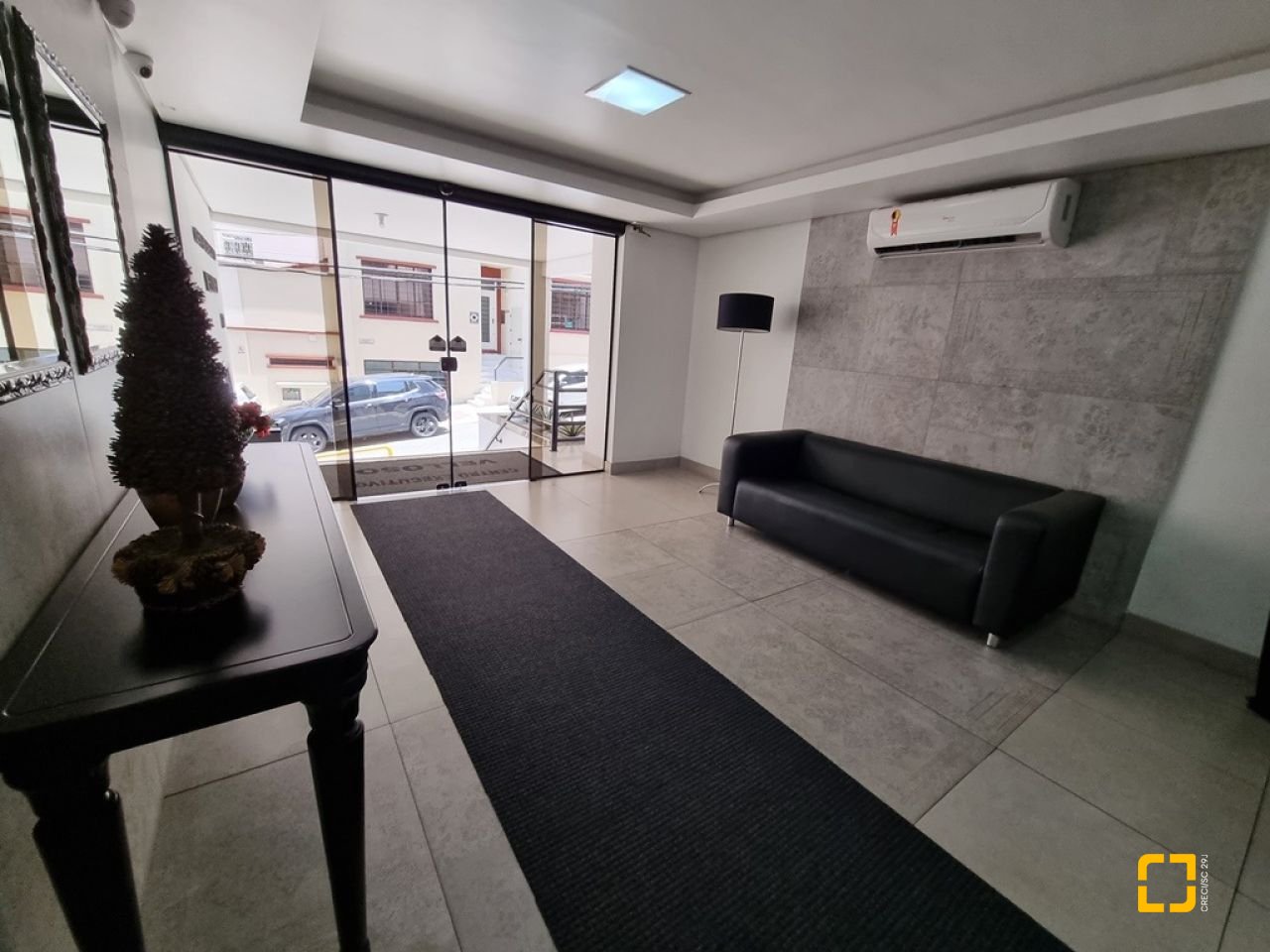 Sala com 32m², no bairro Centro em Florianópolis