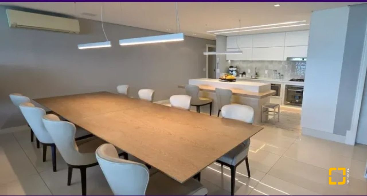 Apartamento com 280m², 4 quartos (sendo 4 suítes), 4 garagens, no bairro Canasvieiras em Florianópolis