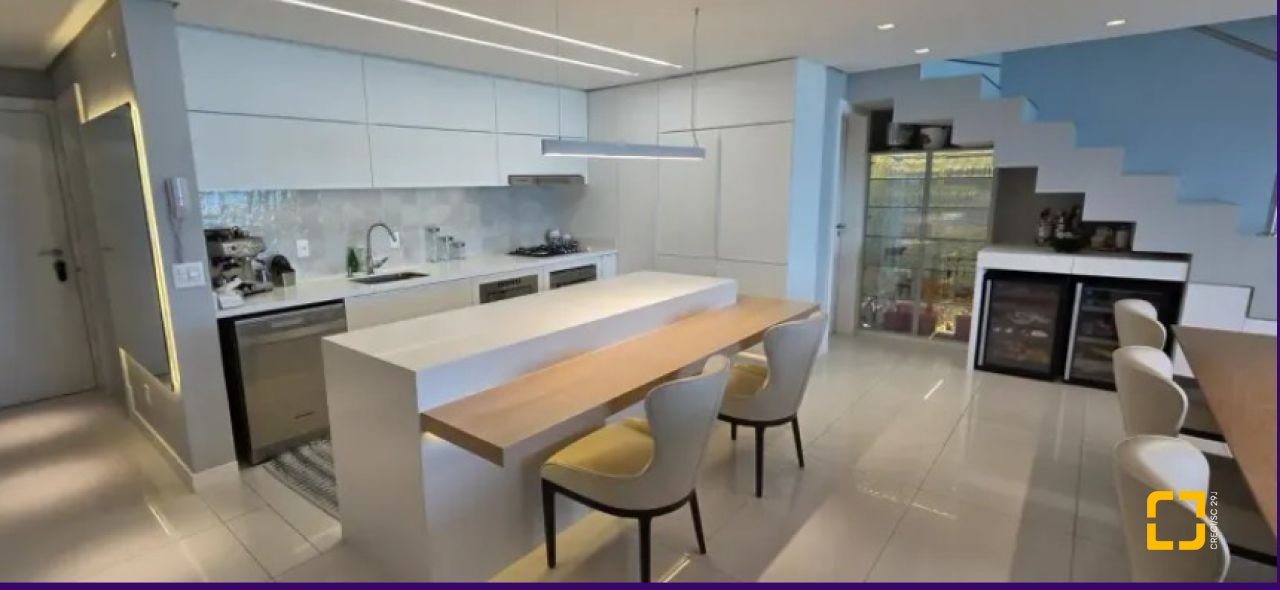 Apartamento com 280m², 4 quartos (sendo 4 suítes), 4 garagens, no bairro Canasvieiras em Florianópolis