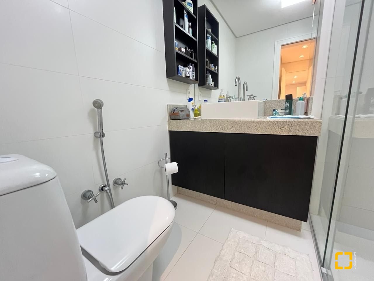 Apartamento com 280m², 4 quartos (sendo 4 suítes), 4 garagens, no bairro Canasvieiras em Florianópolis